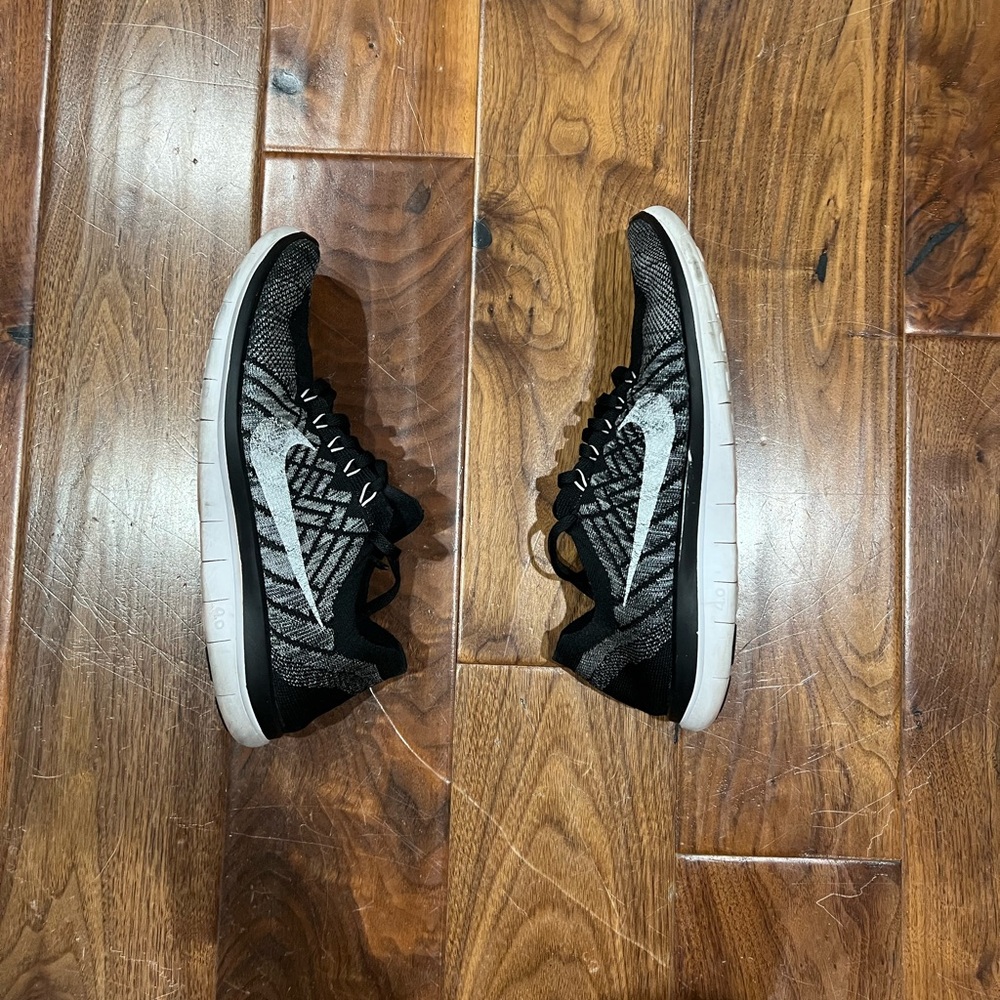 Nike Free RN Flyknit Size 8.5